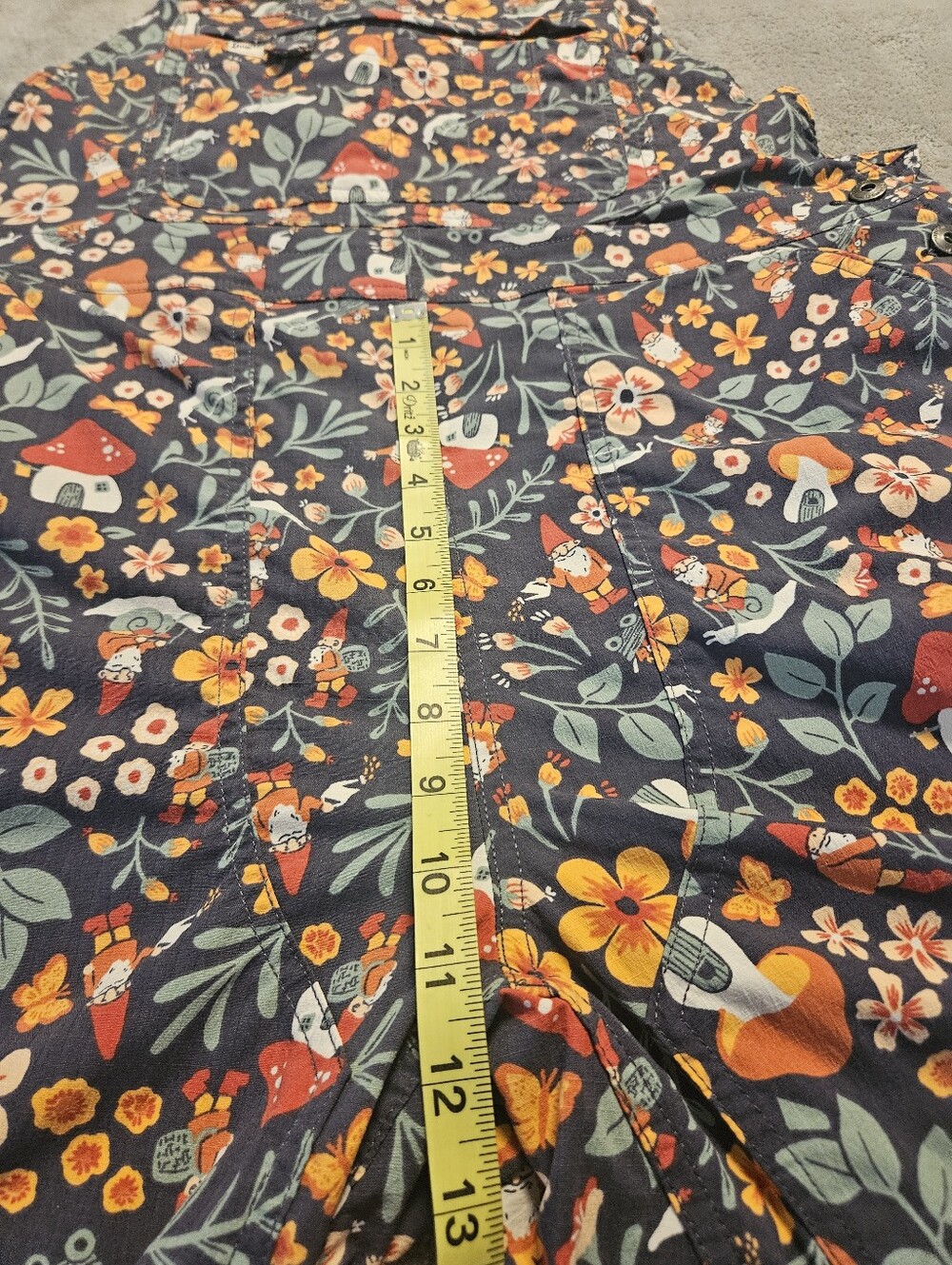 Duluth Trading Garden Gnome Floral Heirloom Short Overalls Size XL - Picture 7 of 14